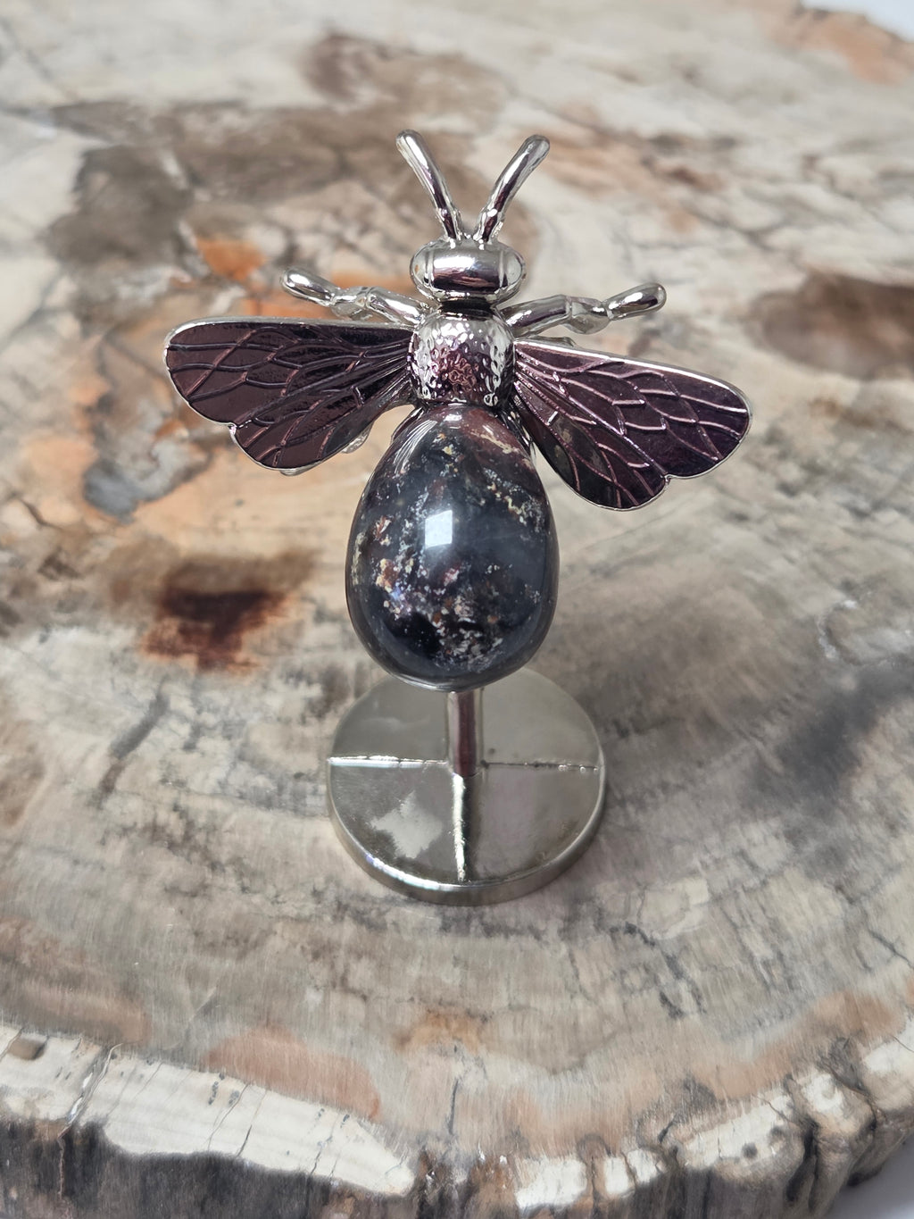 Jasper crystal bee on stand