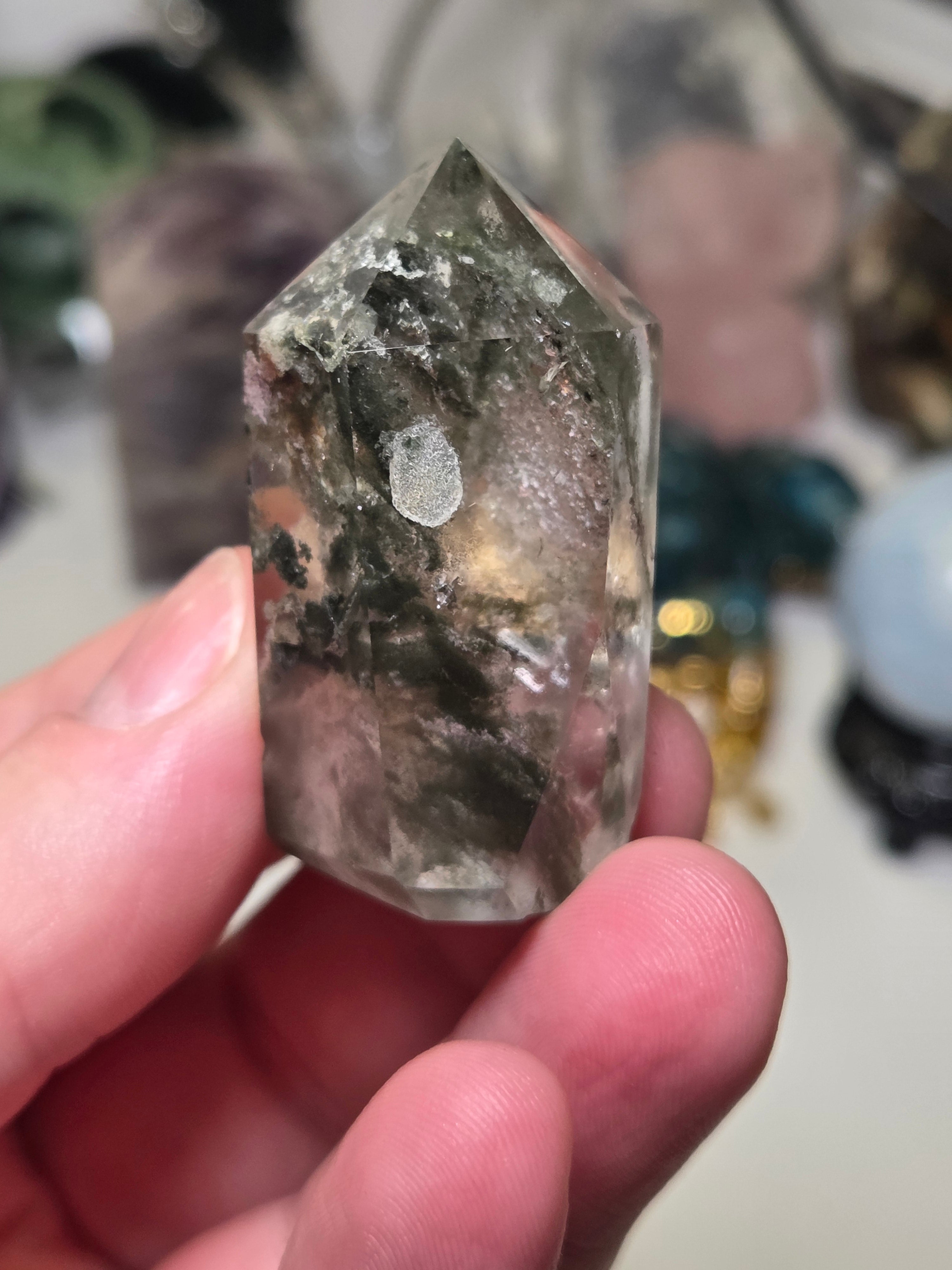 Grade A Garden quartz crystal tower carving