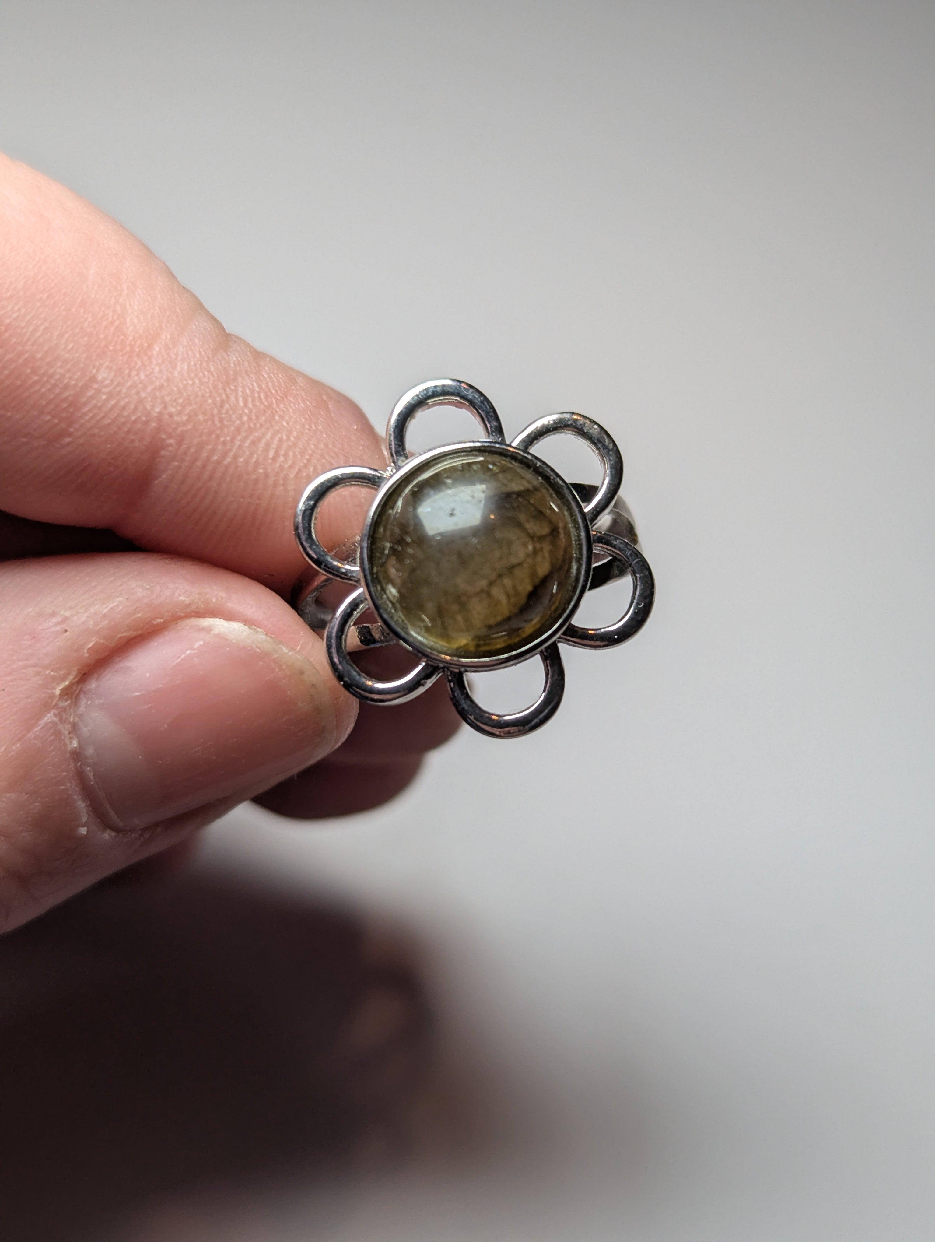 Labradorite crystal flower ring ajustable