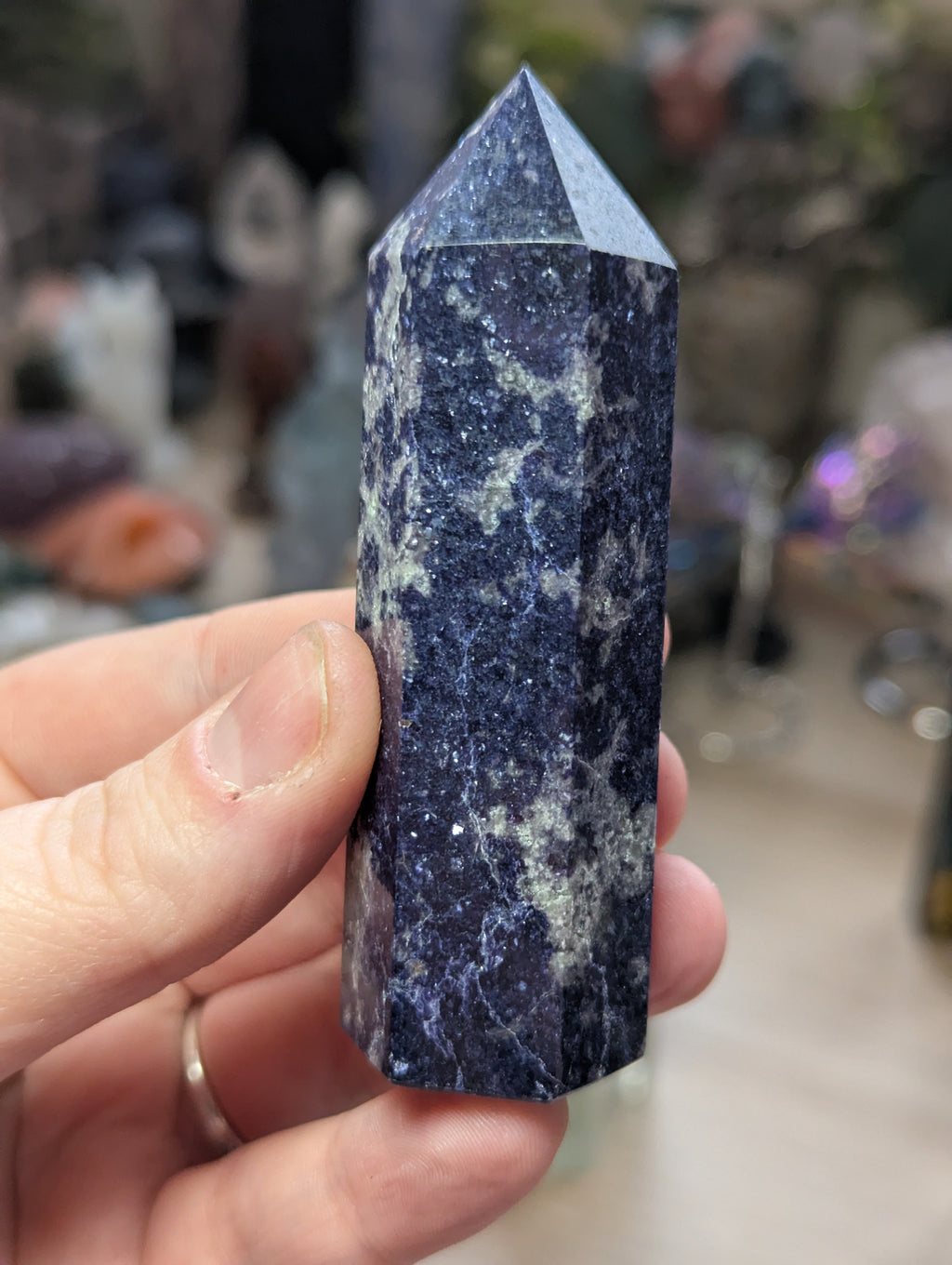 Blue mica crystal tower carving