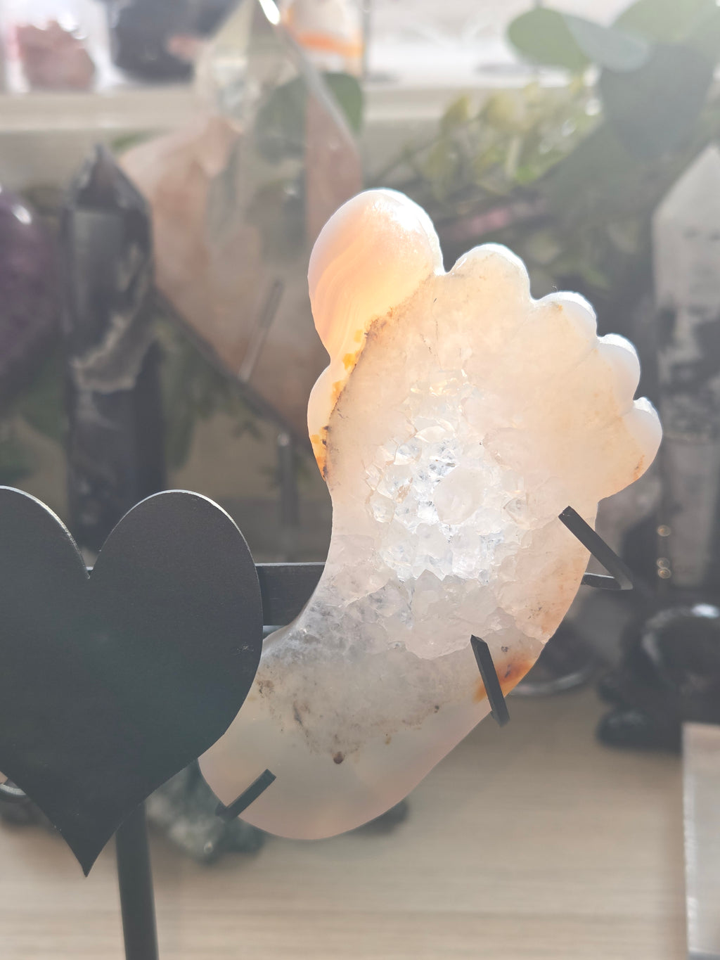Duzy Agate crystal Feet and heart carving