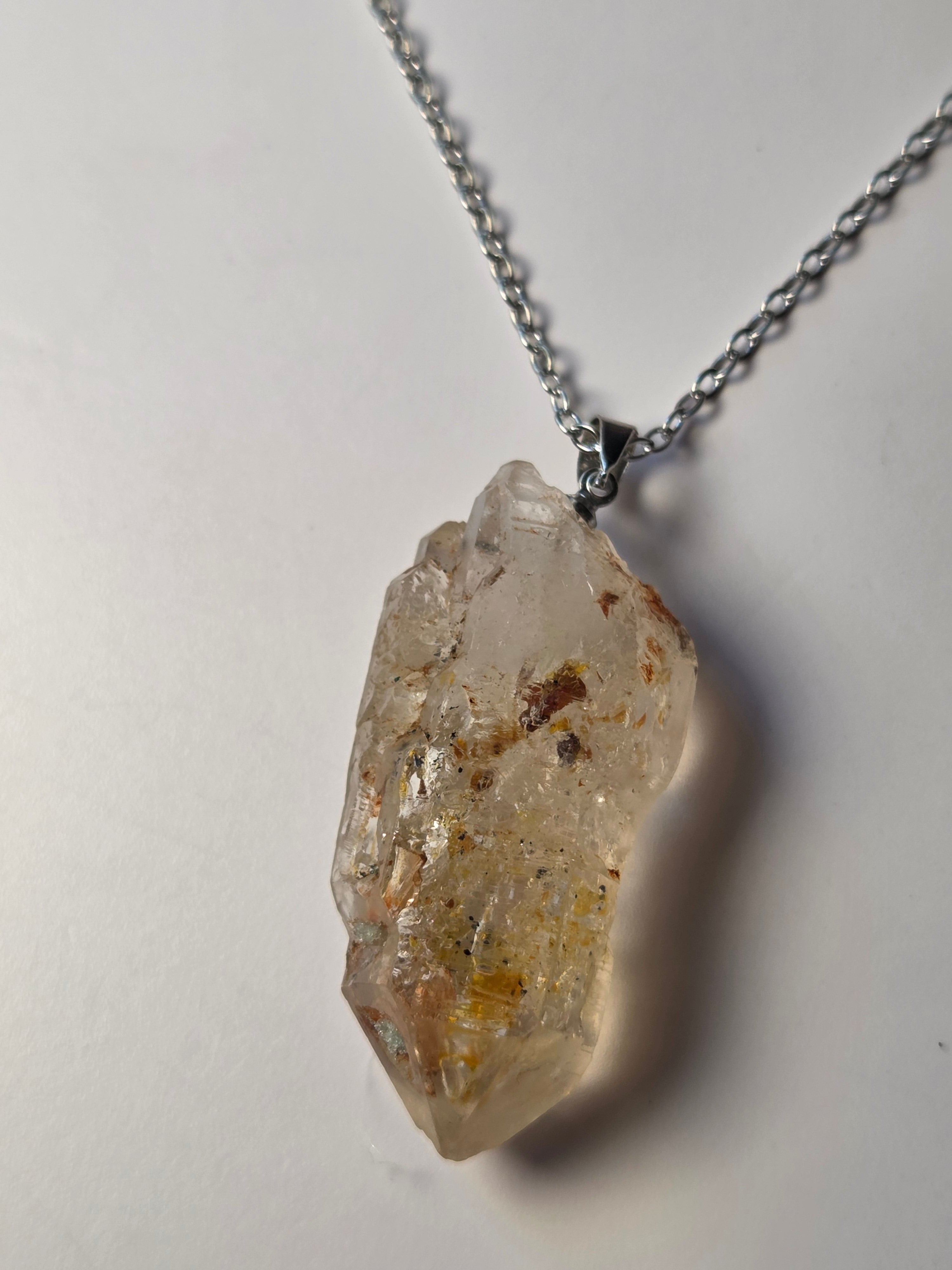 Petroleum crystal necklace with amazing  UV