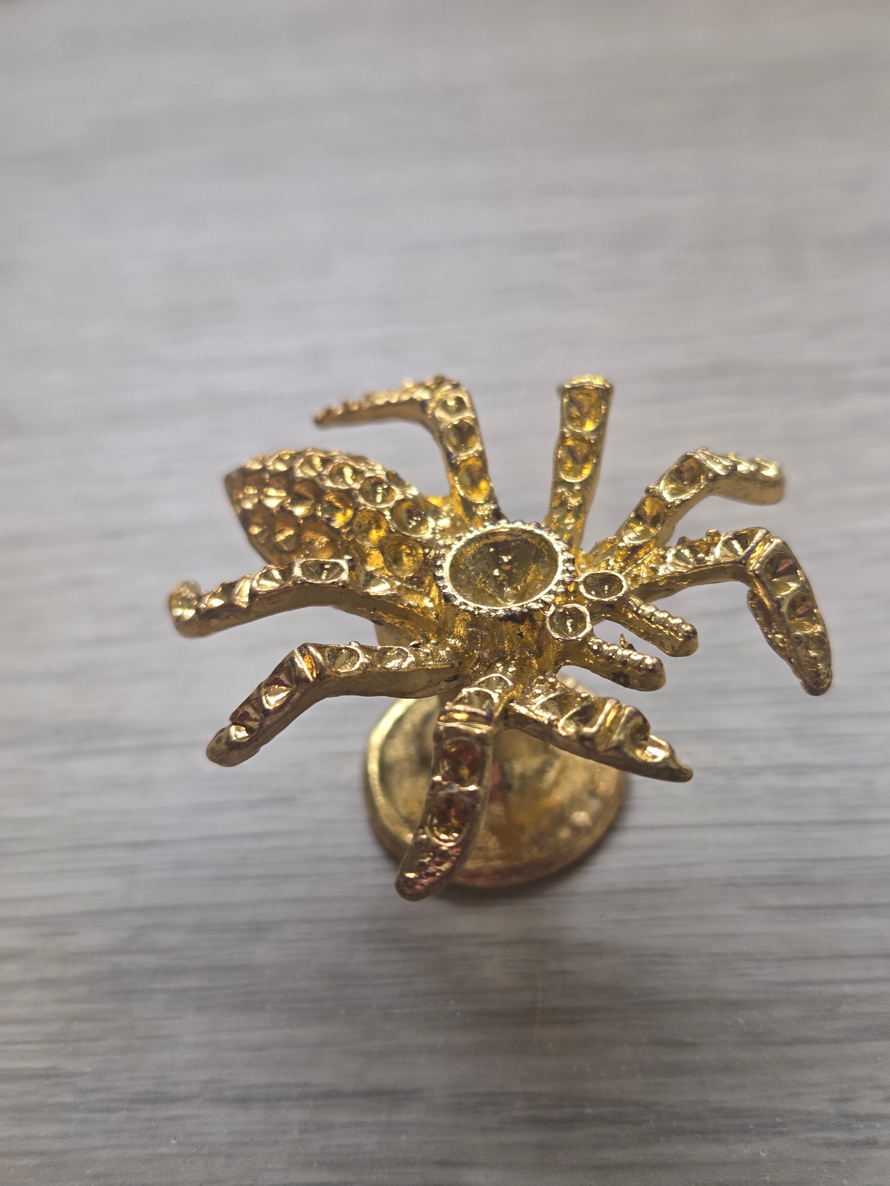 Golden mini sphere stand