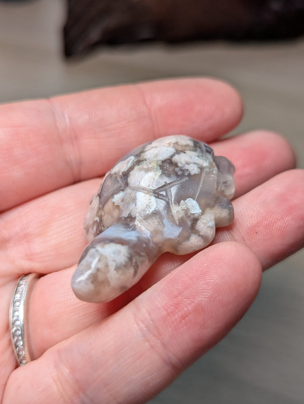 Flower agate crystal turtle carving