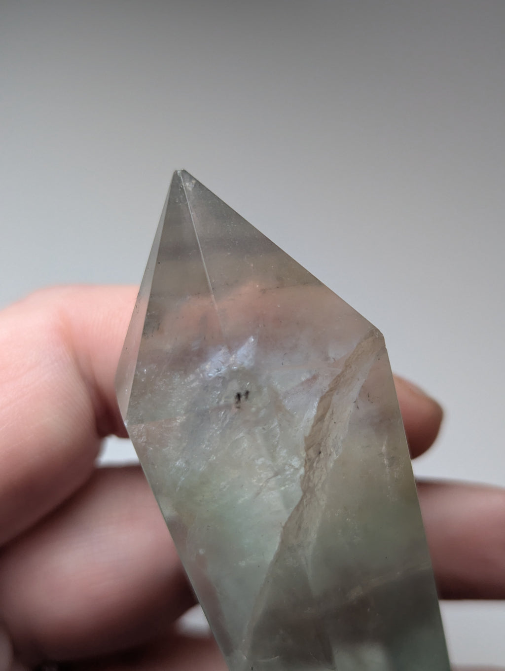Green flouite crystal wand with stand UV reactive
