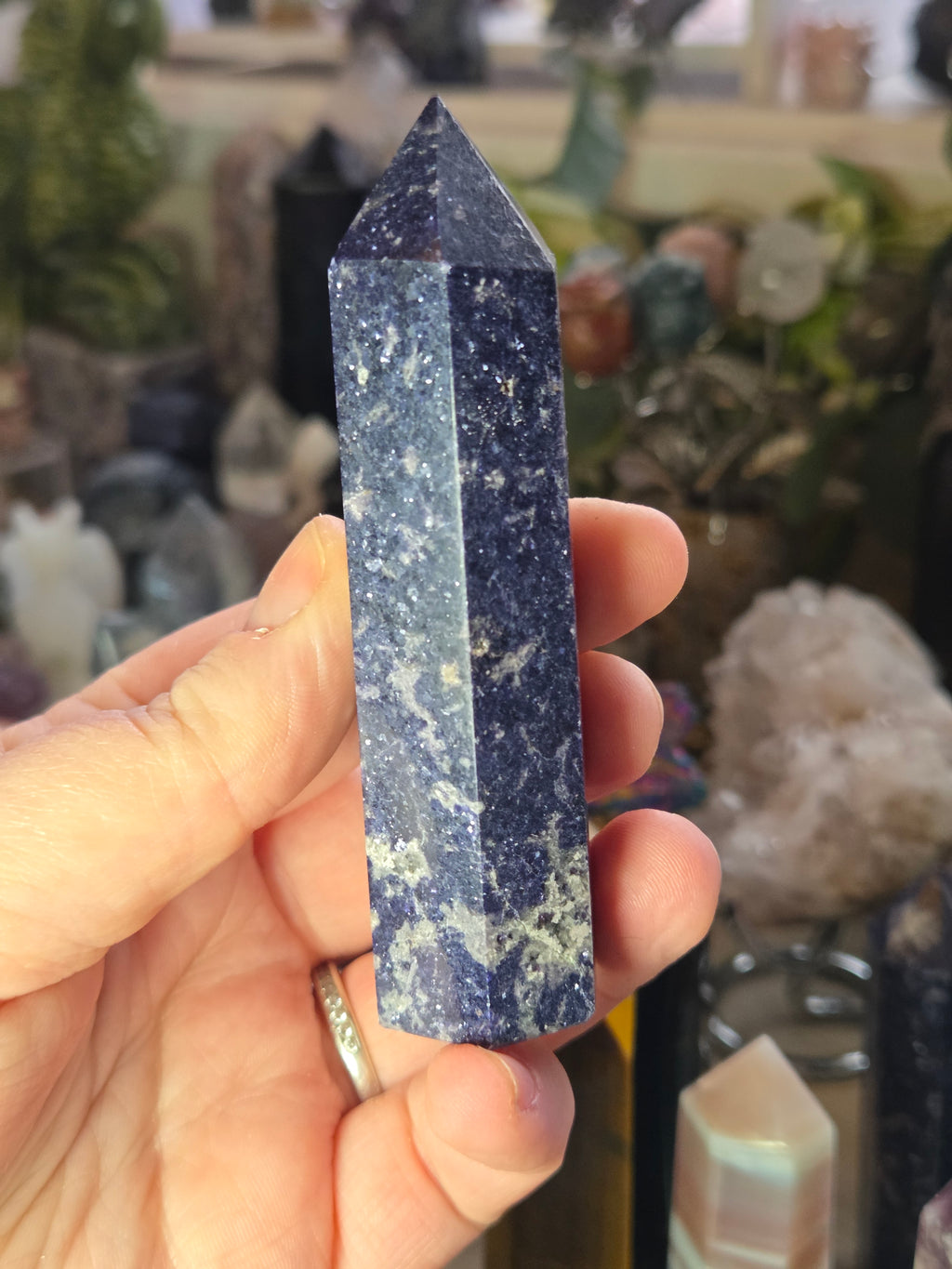 Blue mica crystal tower carving