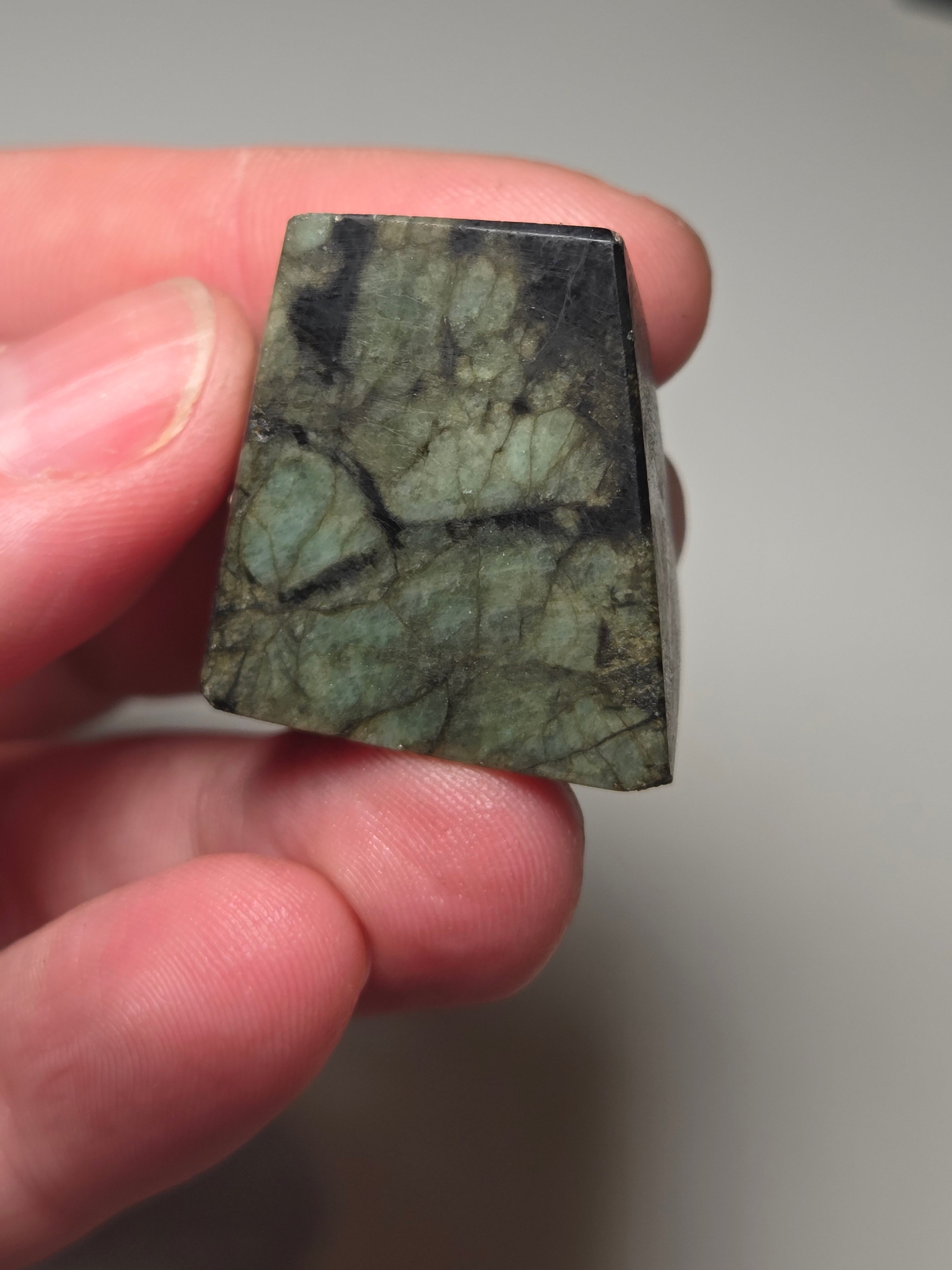 Emerald crystal freeform