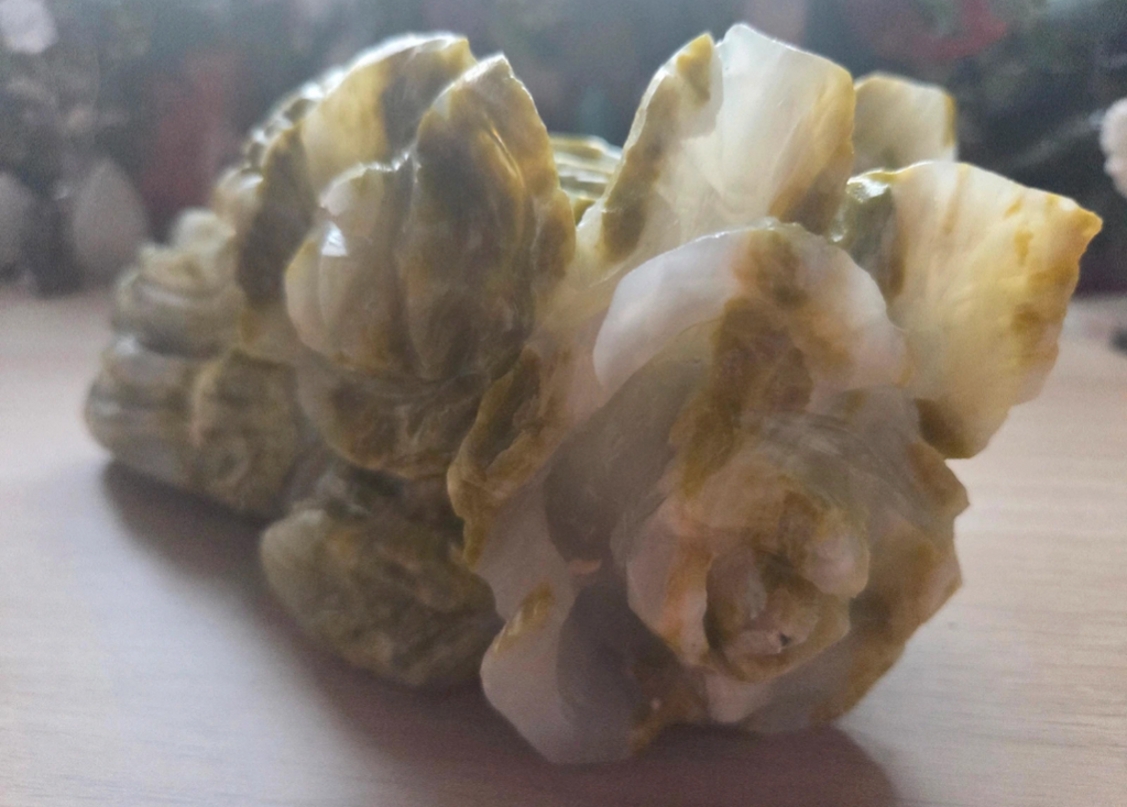 Sale - Green jade flower and tree stump 50% off when checkout