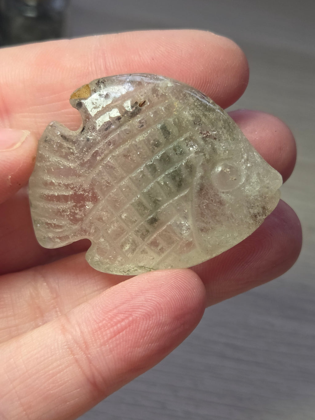 Garden quartz crystal fish carving