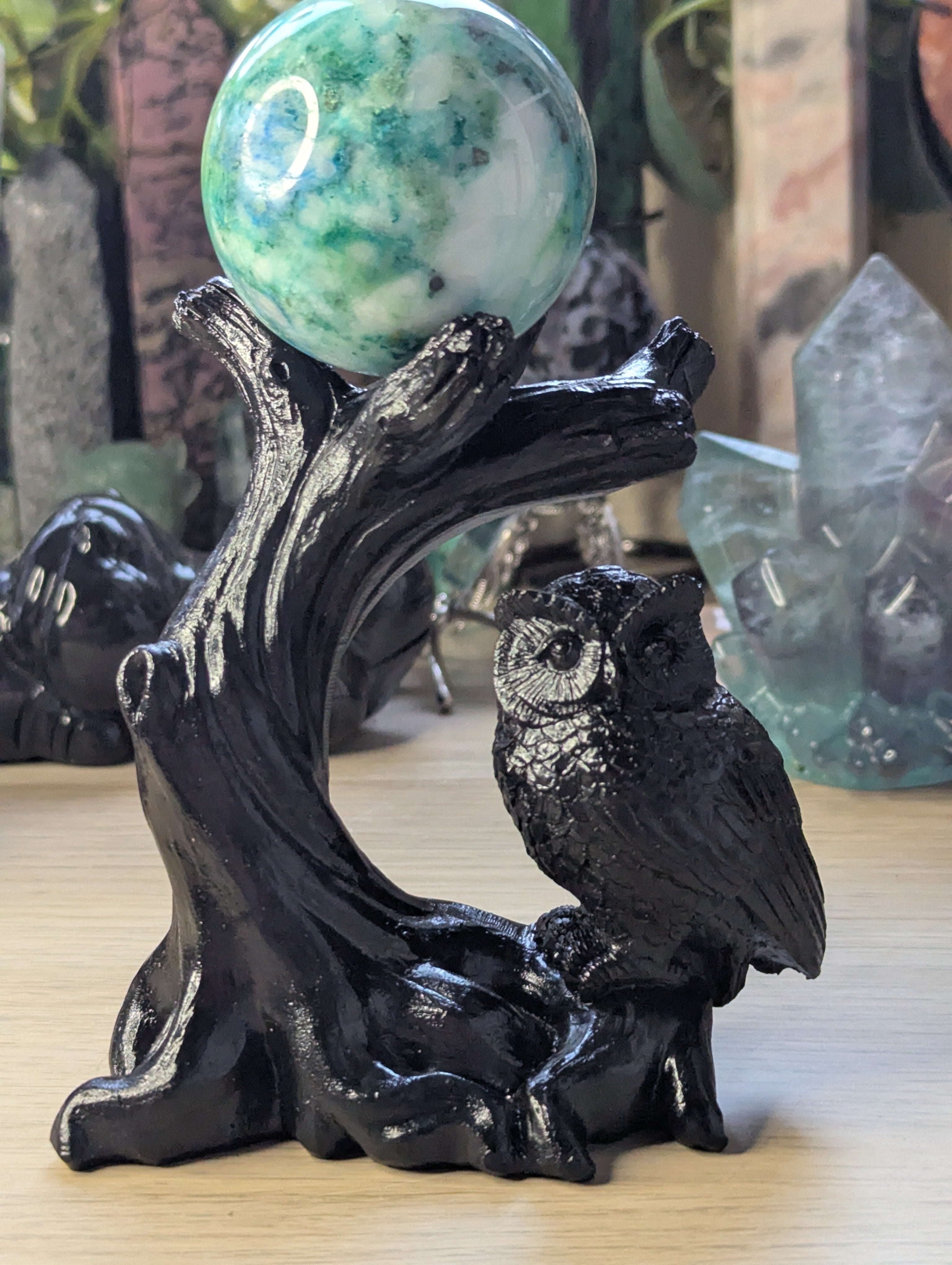 Resin Owl Sphere stand - Spheres not included