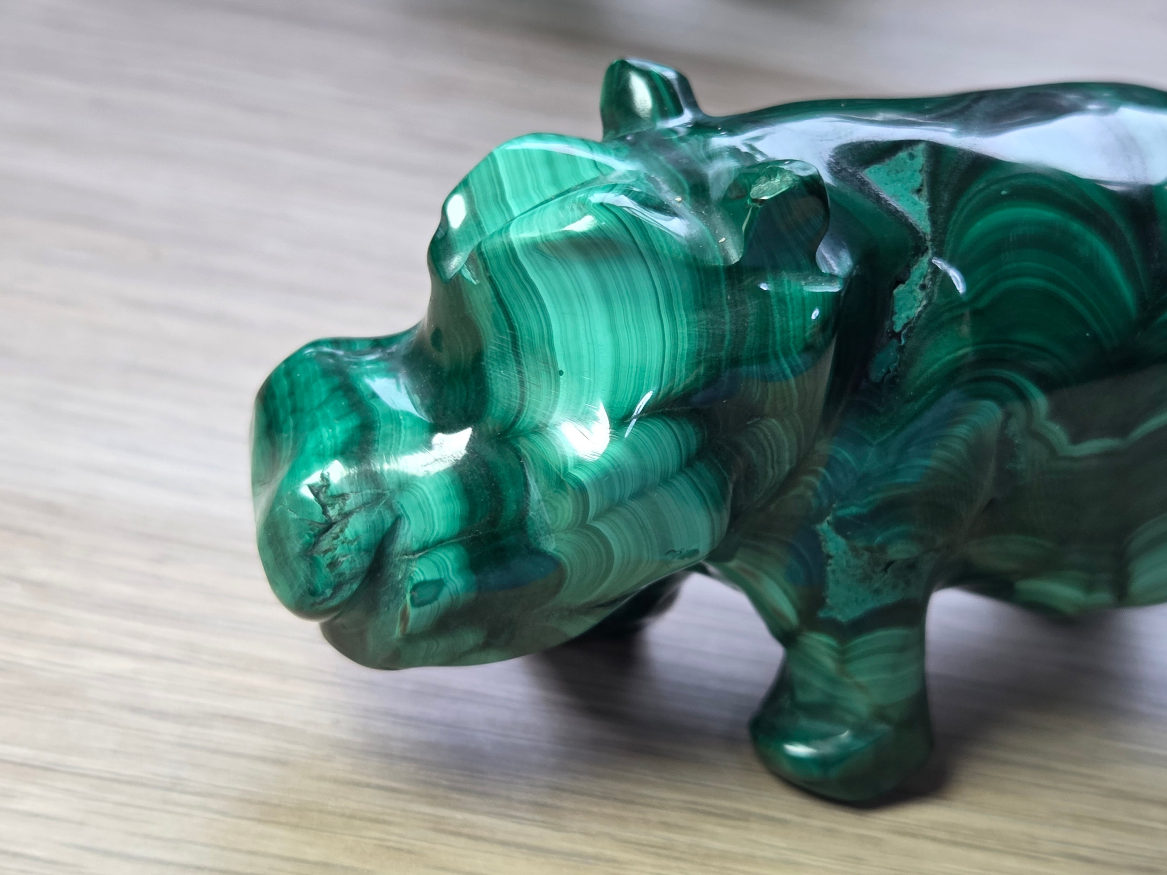 Malicite crystal animal carving