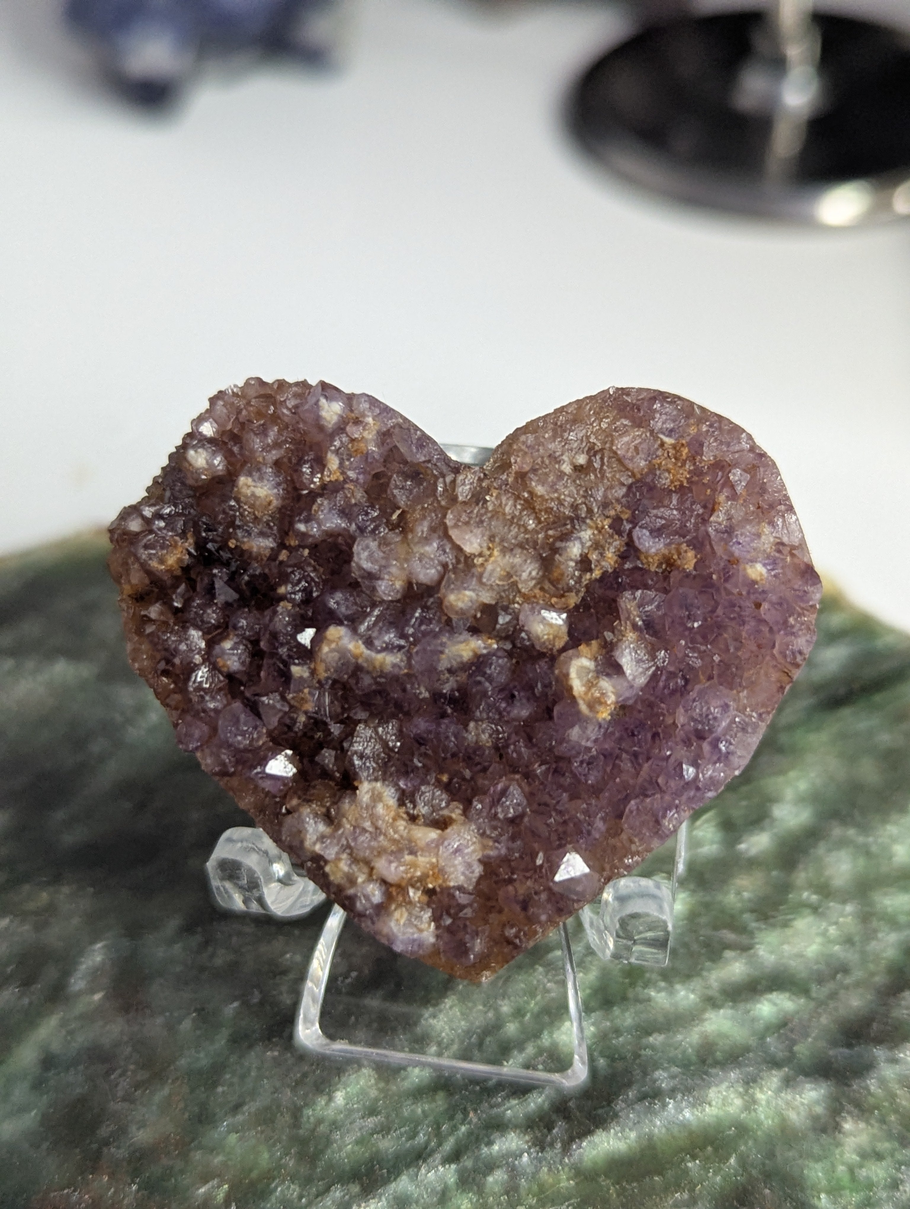 Auralite 23 crystal small heart and stand