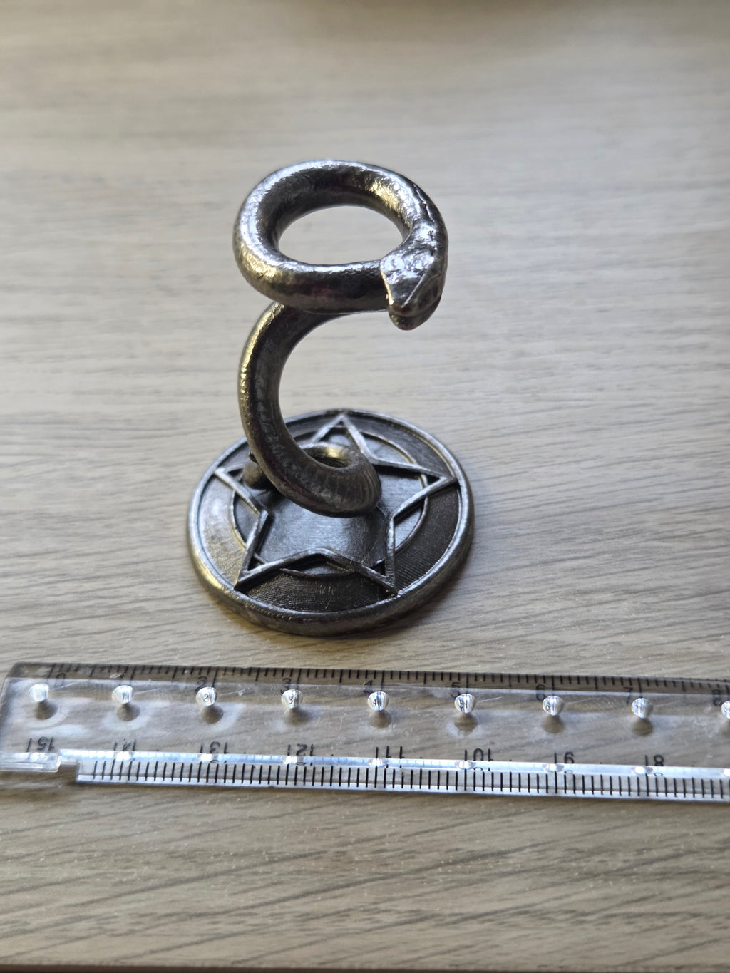 Snake sphere small stand