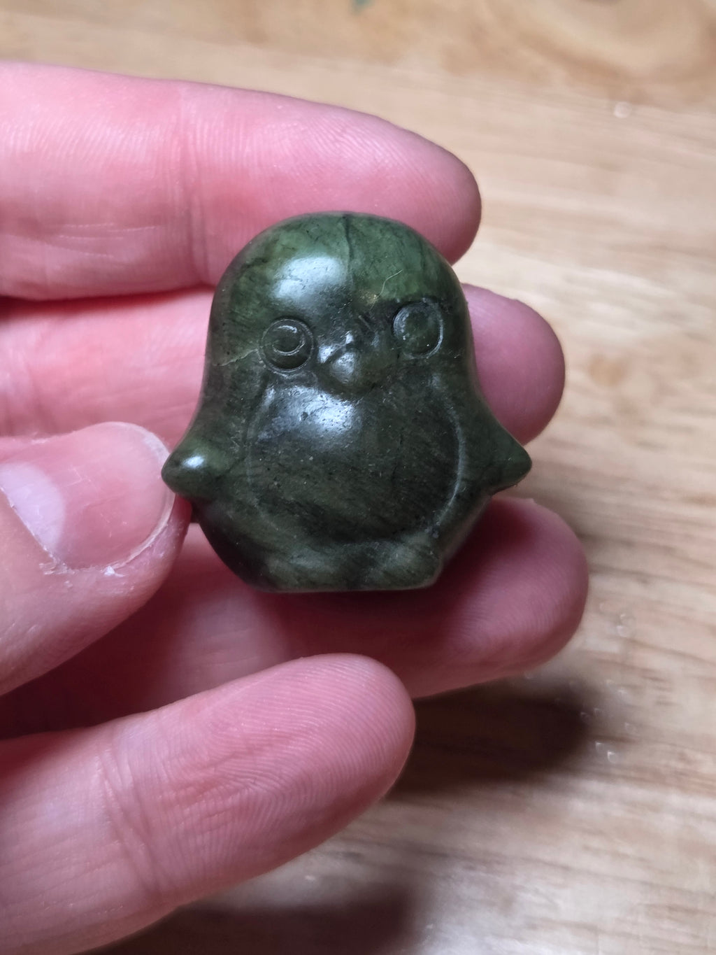 Green jade penguin carving