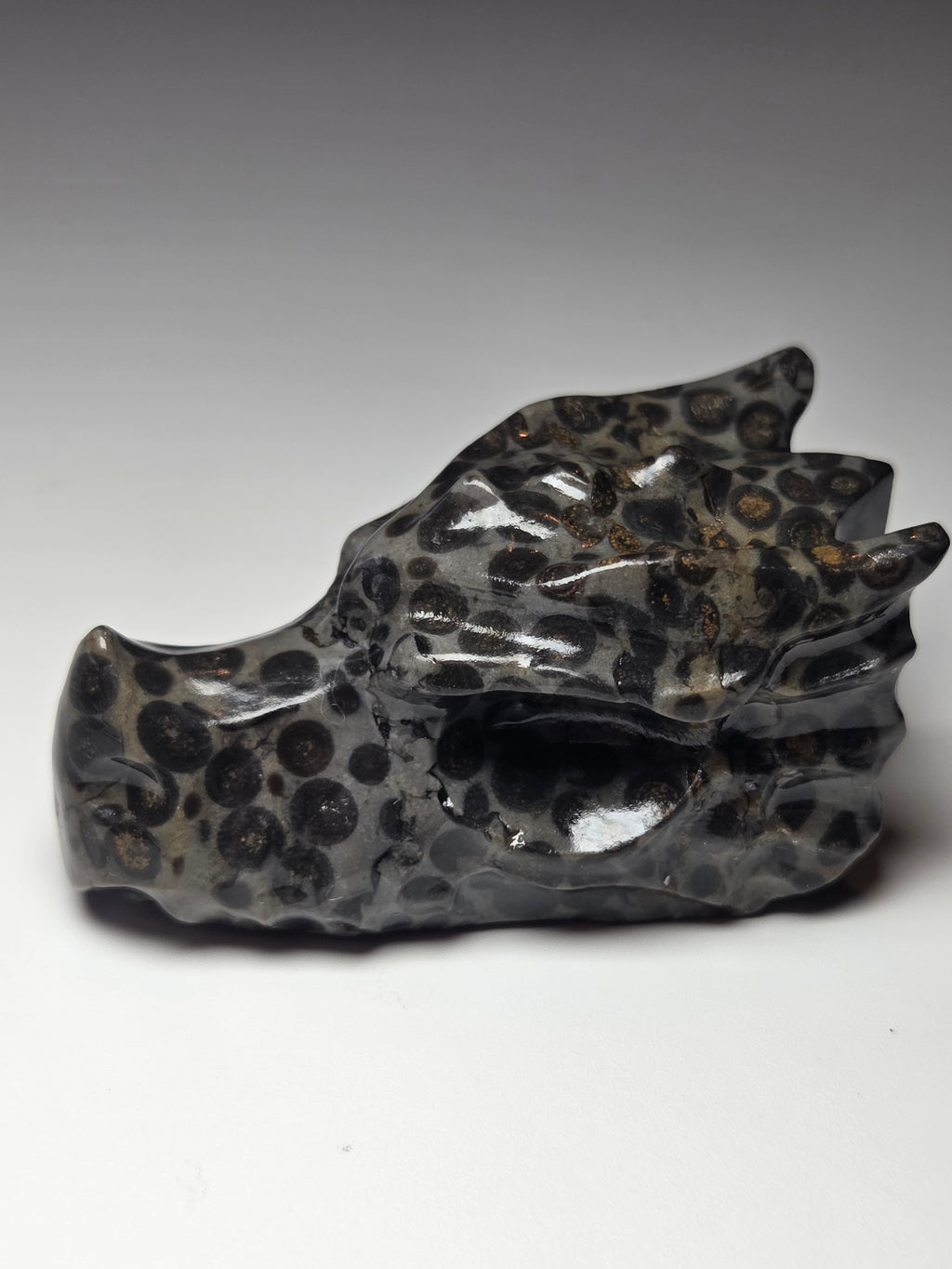 Jasper crystal dragon head carving