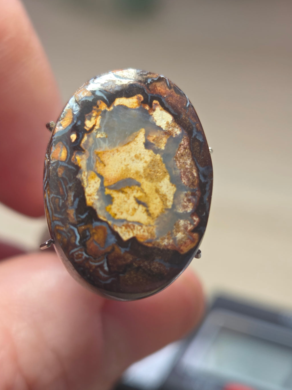 Yowah nut opal