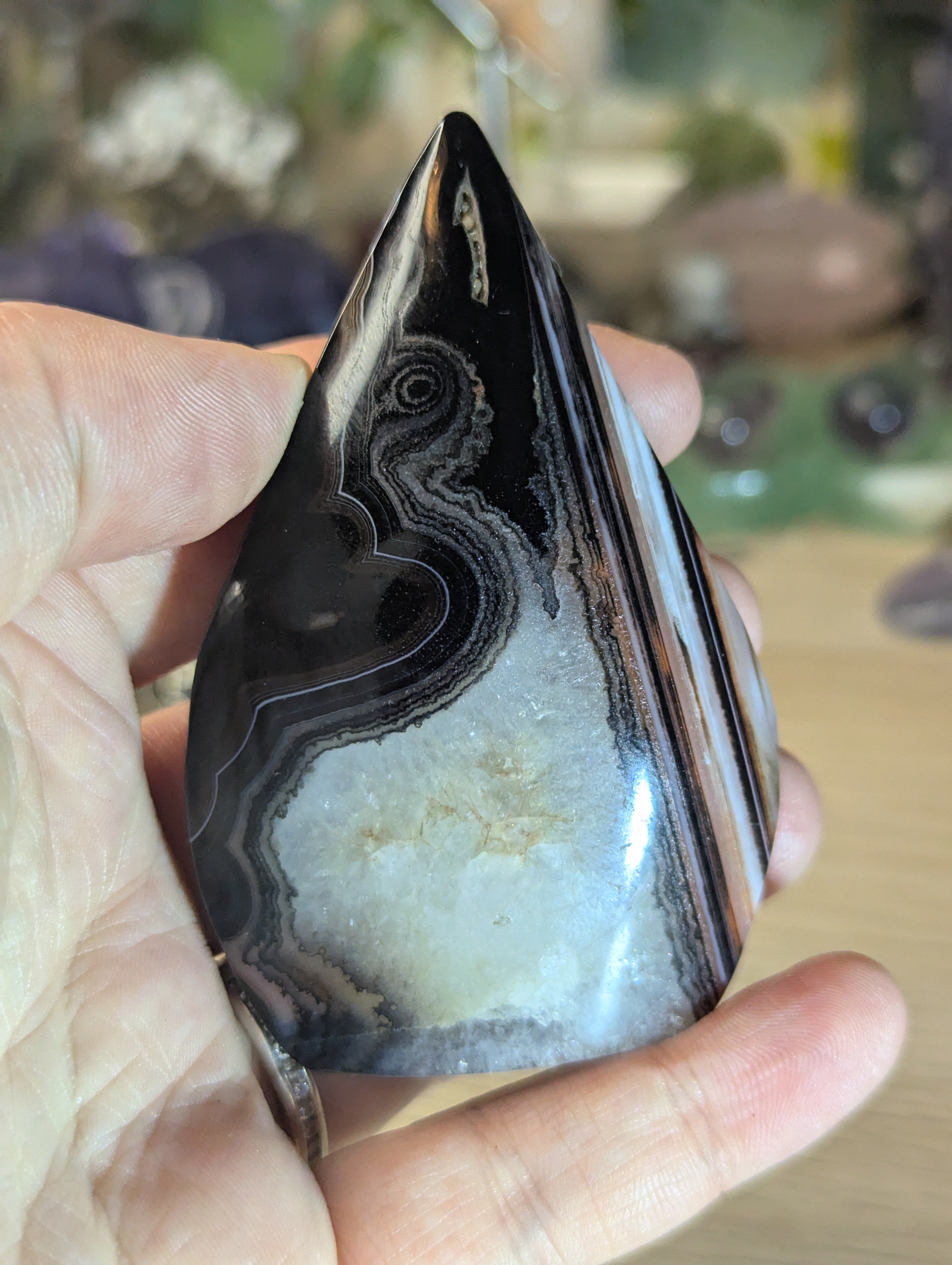 Sardonyx crystal Tear drop carving