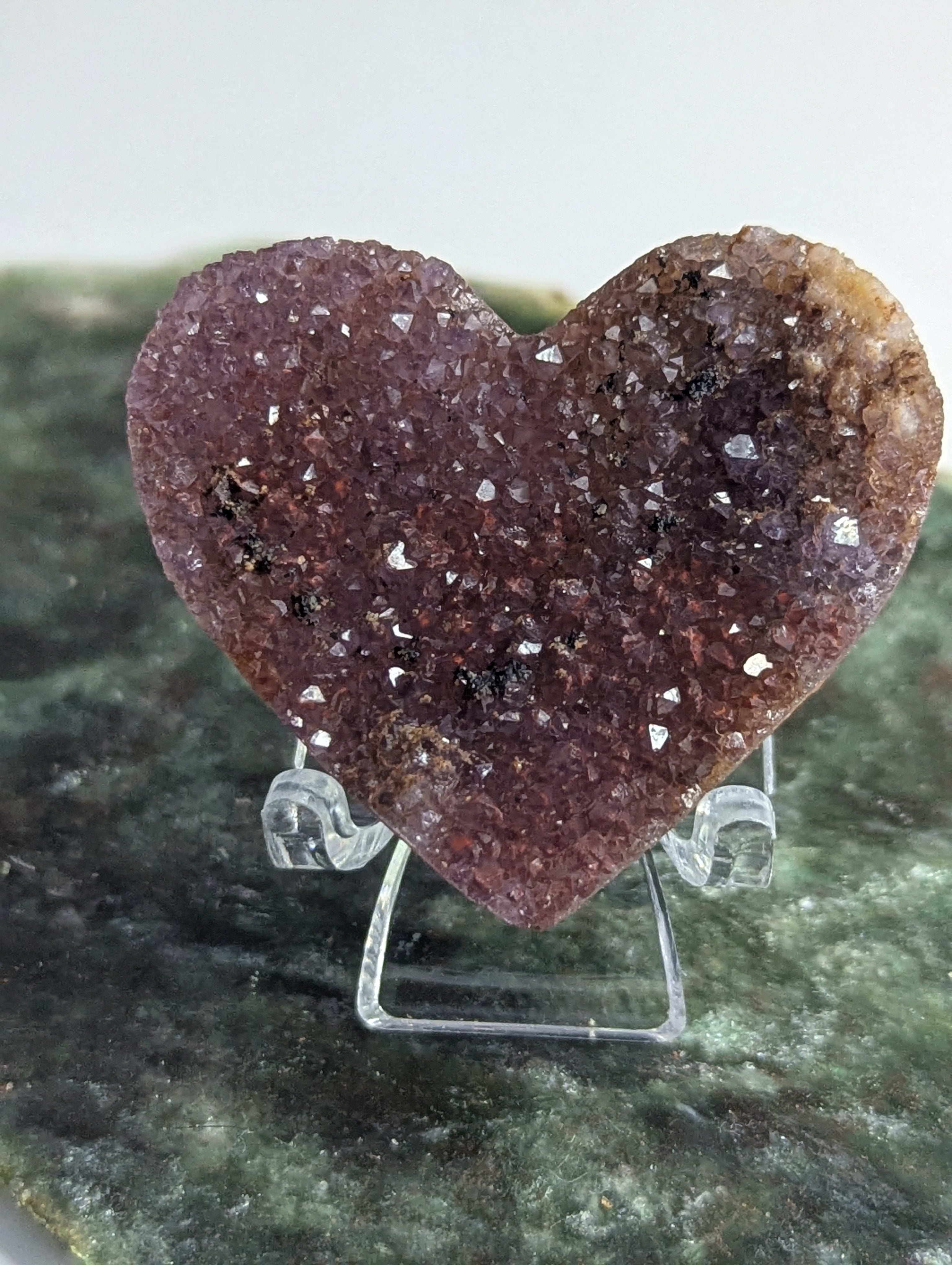 Auralite 23 crystal heart carving with stand